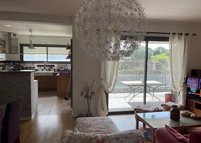 Standing 5mn A Pieds Du Ricanto Ajaccio (Corsica)